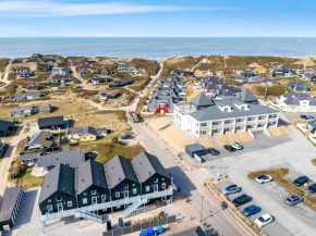 Lovely Holiday Apartment With A Large Balcony Facing The Dunes - 1020